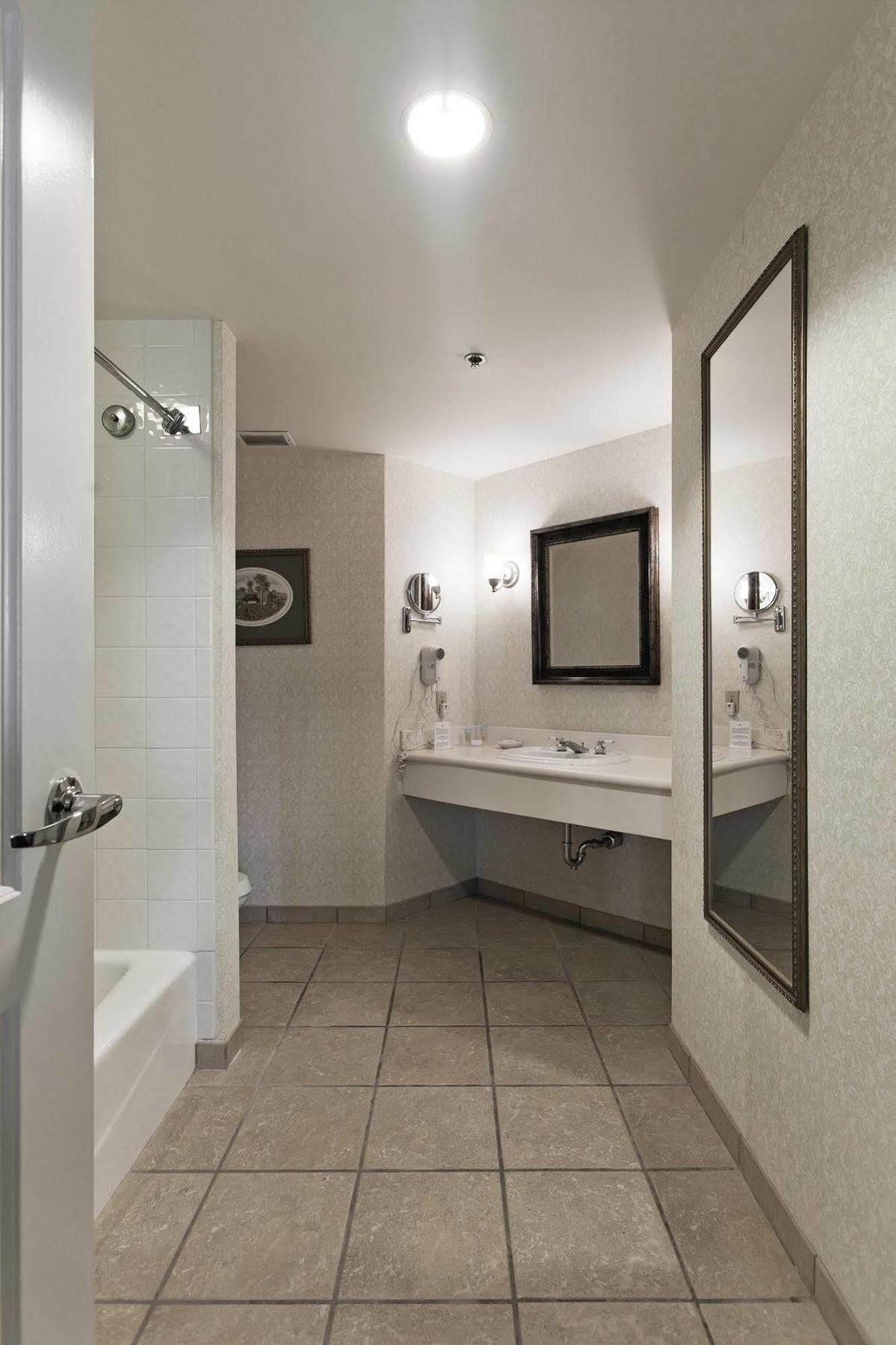 Monumental Hotel Orlando Williamsburg Εξωτερικό φωτογραφία
